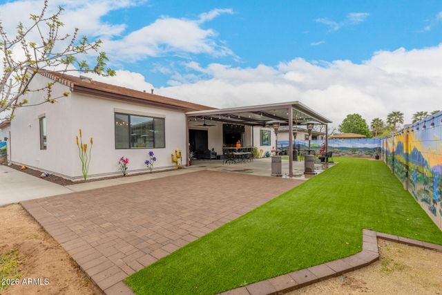 8009 W NORTHVIEW Avenue, Glendale, AZ 85303