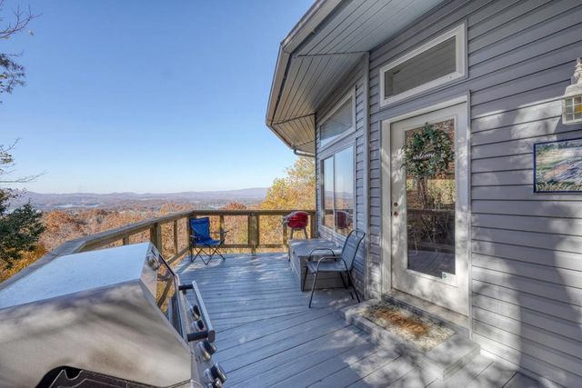 376 Broken Arrow Trail, Hayesville, NC 28904