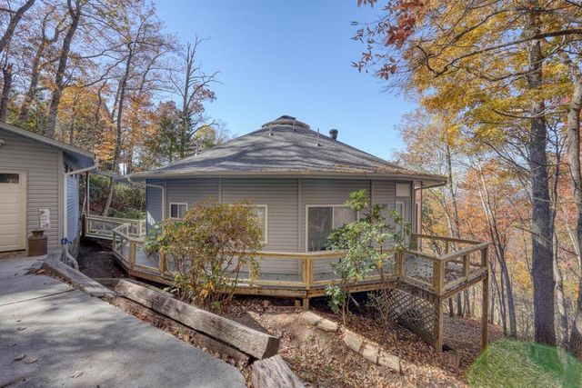 376 Broken Arrow Trail, Hayesville, NC 28904