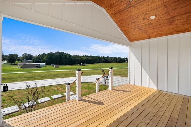 2024 Edwards Lake Road, Greer, SC 29651
