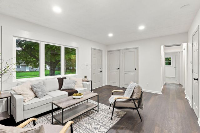956 Hillridge Road, Reynoldsburg, OH 43068