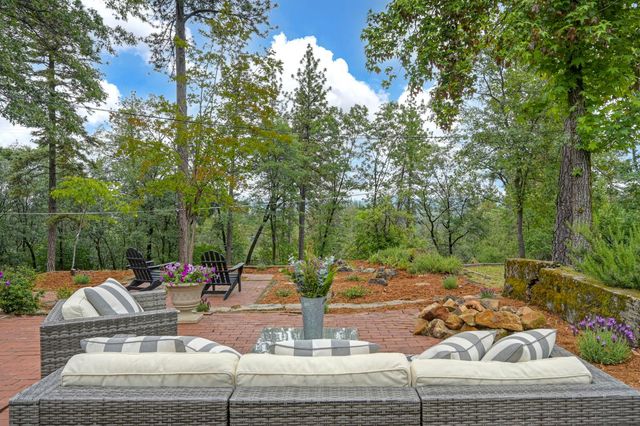1550 Sugar Pine Rd, Meadow Vista, CA 95722