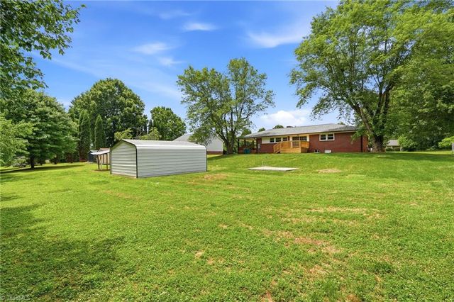 242 Island Drive, Madison, NC 27025