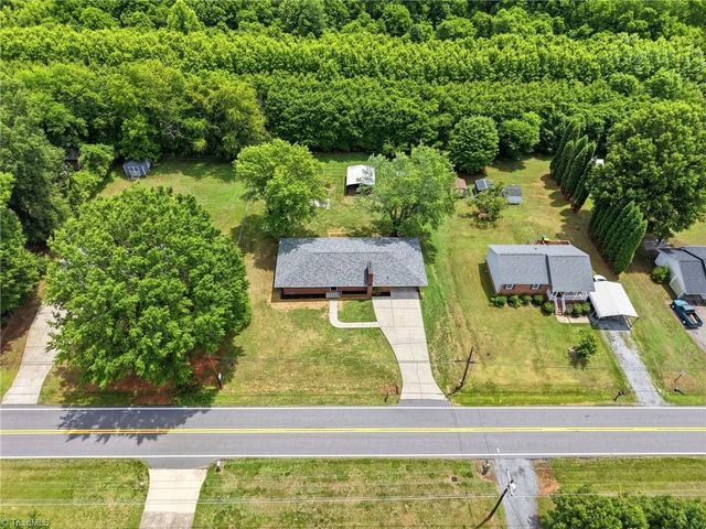 242 Island Drive, Madison, NC 27025