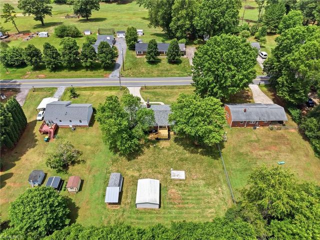 242 Island Drive, Madison, NC 27025