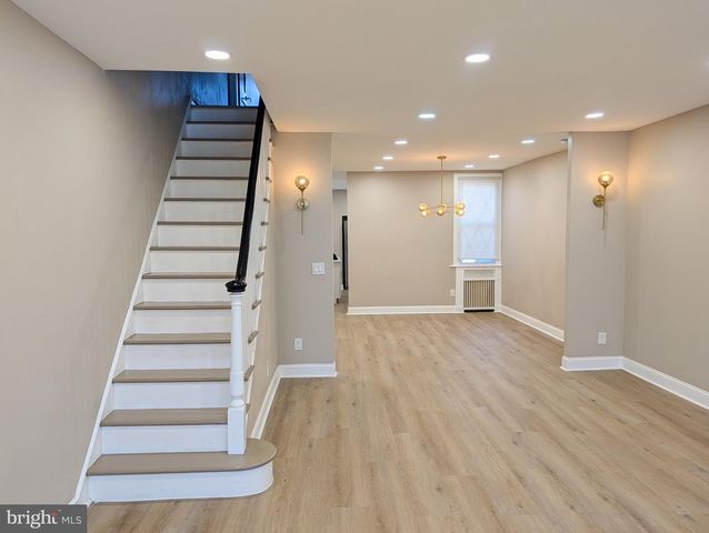 217 CHELTEN AVE, Philadelphia, PA 19120
