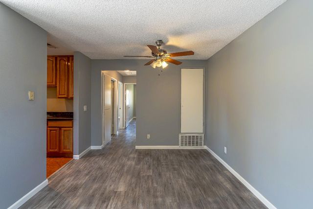 4726 Hayford Way #4, Sacramento, CA 95842