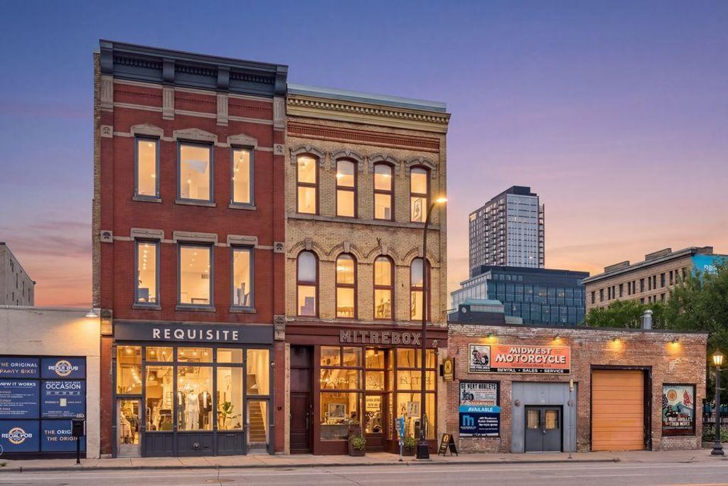 213 1/2 Washington Avenue N, Minneapolis, MN 55401 — exterior