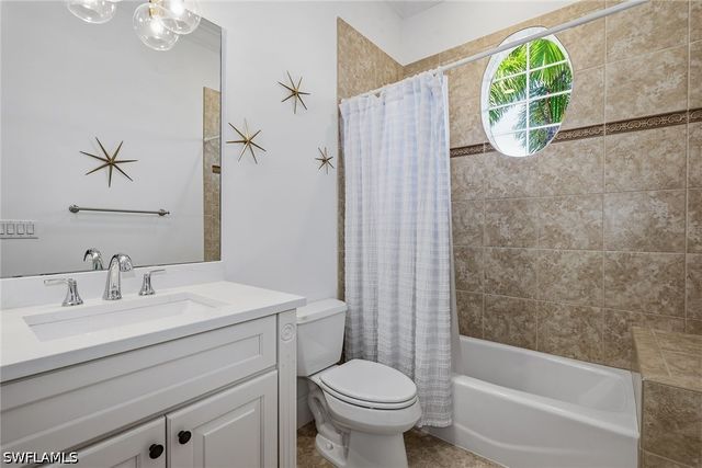 3176 Serena LN 202, Naples, FL 34114