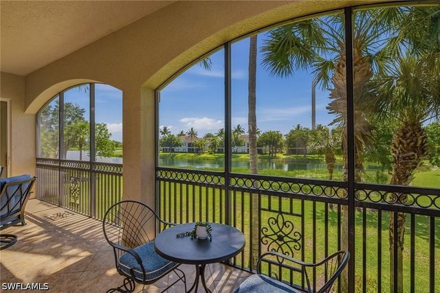 3176 Serena LN 202, Naples, FL 34114