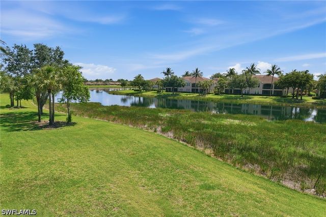 3176 Serena LN 202, Naples, FL 34114