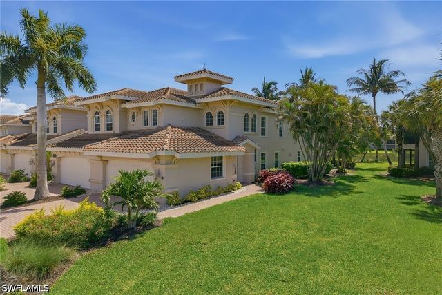 3176 Serena LN 202, Naples, FL 34114