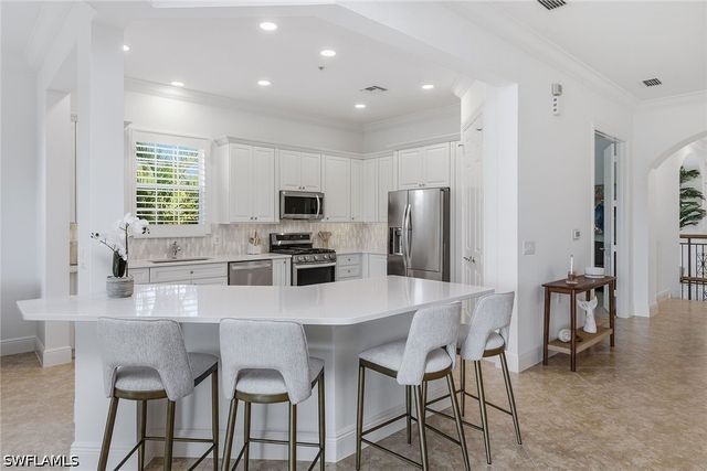3176 Serena LN 202, Naples, FL 34114