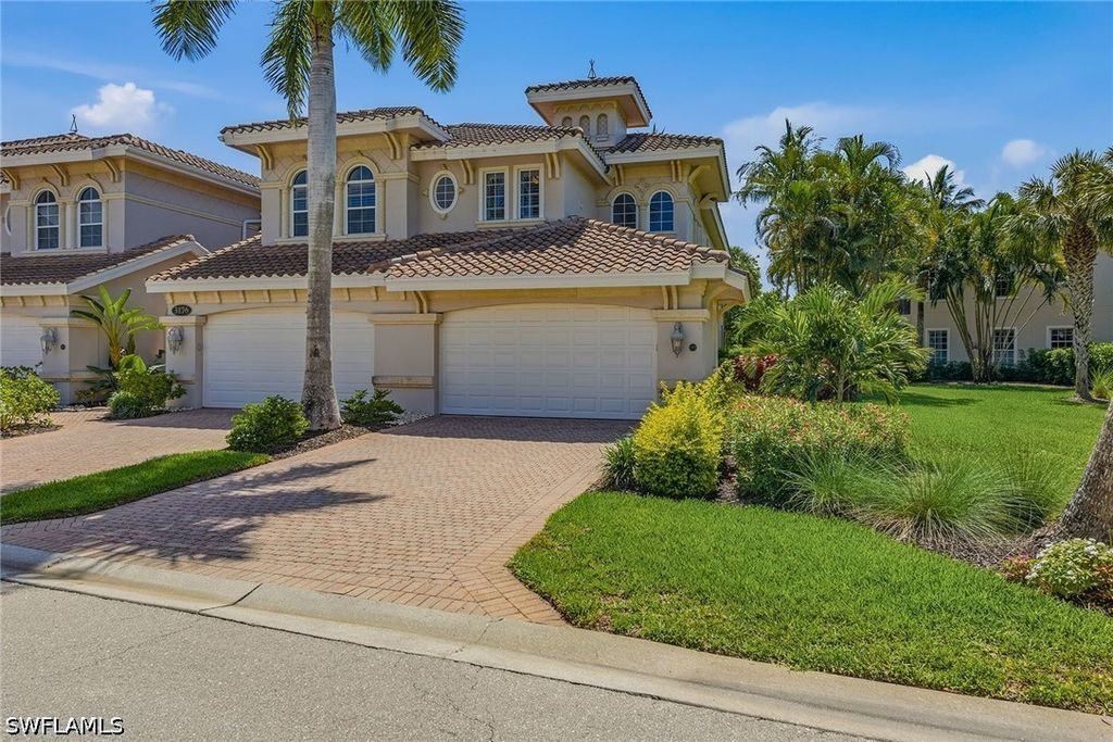 3176 Serena LN 202, Naples, FL 34114