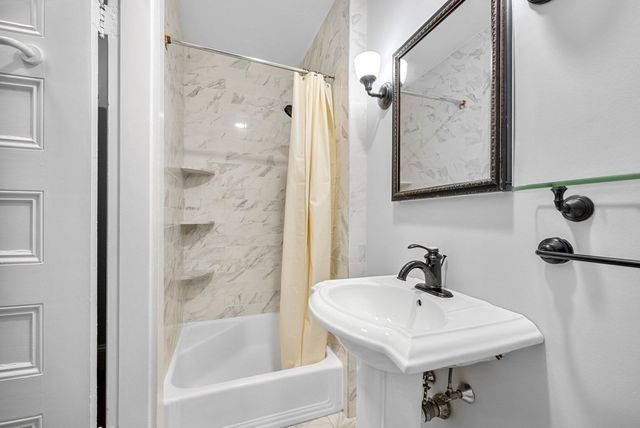 1495 Beacon St G, Brookline, MA 02446