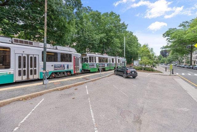 1495 Beacon St G, Brookline, MA 02446