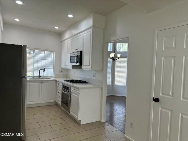 495 Novara Way, Oak Park, CA 91377