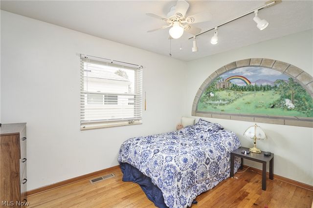 2864 Burnside Street, Akron, OH 44312