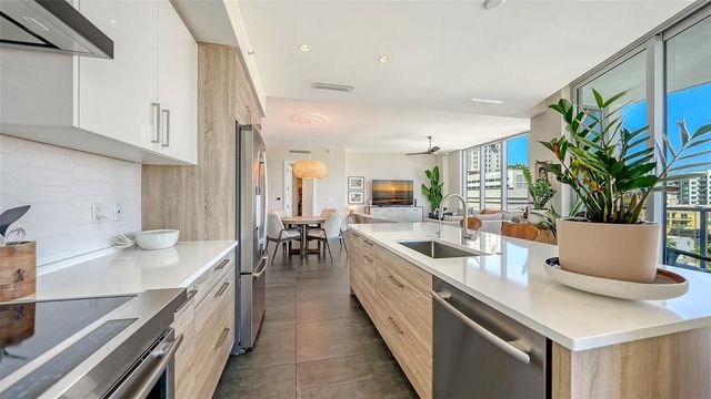 111 S PINEAPPLE AVENUE 601, Sarasota, FL 34236