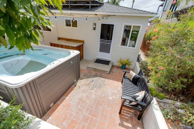 2449 Manchester Ave, Cardiff By The Sea, CA 92007