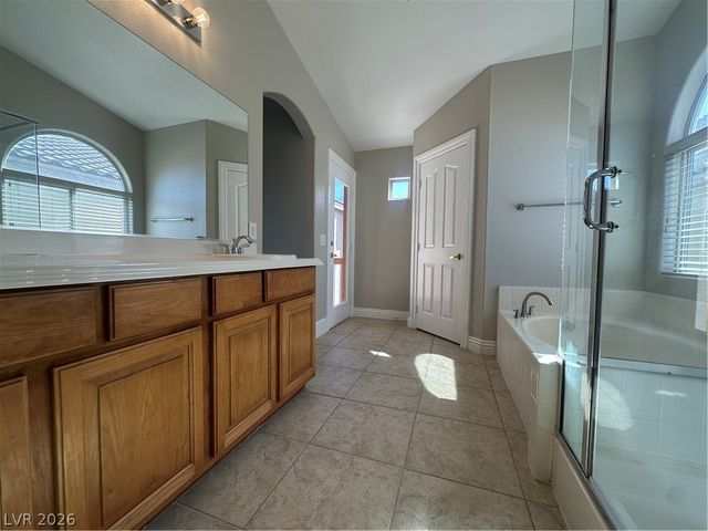 2176 Low Creek Court, Las Vegas, NV 89123