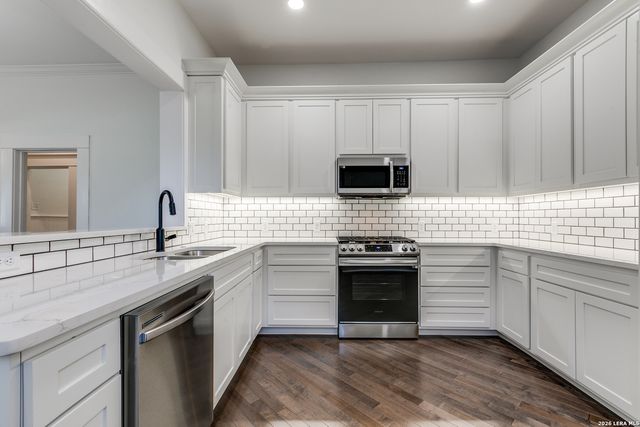 204 Queen Anne, San Antonio, TX 78209