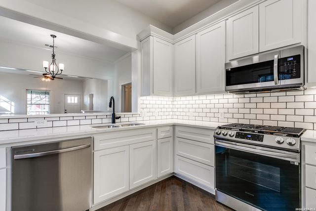 204 Queen Anne, San Antonio, TX 78209