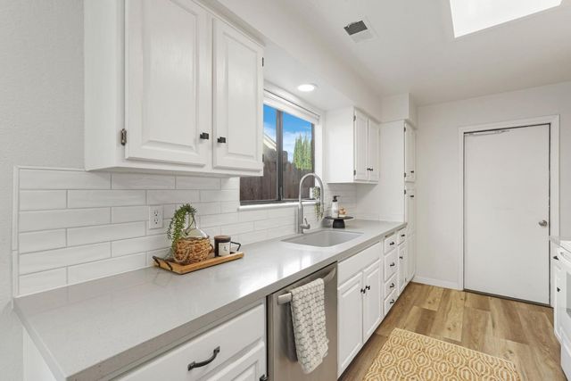 114 Evelyn Ct, Woodbridge, CA 95258