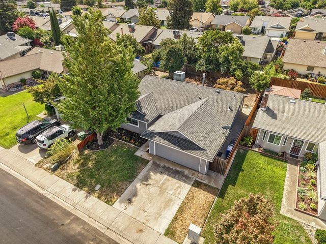 114 Evelyn Ct, Woodbridge, CA 95258