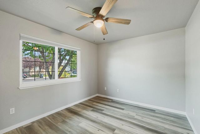 114 Evelyn Ct, Woodbridge, CA 95258