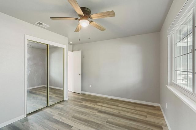114 Evelyn Ct, Woodbridge, CA 95258