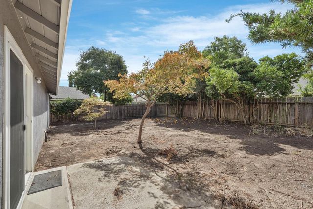 114 Evelyn Ct, Woodbridge, CA 95258