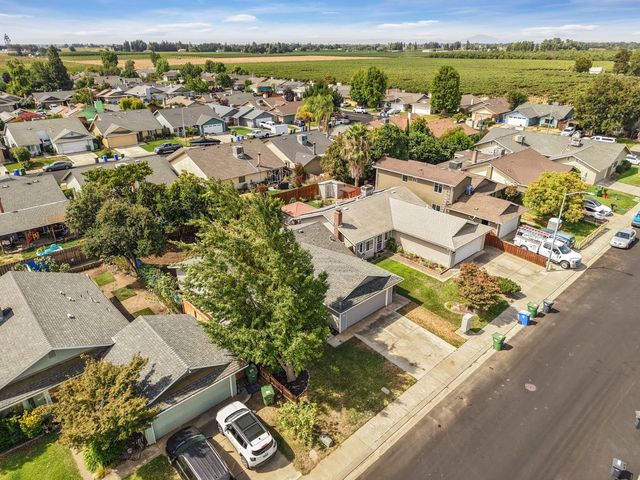 114 Evelyn Ct, Woodbridge, CA 95258