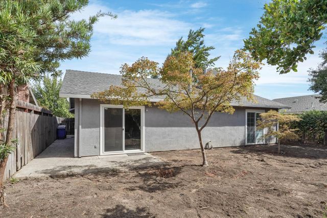 114 Evelyn Ct, Woodbridge, CA 95258