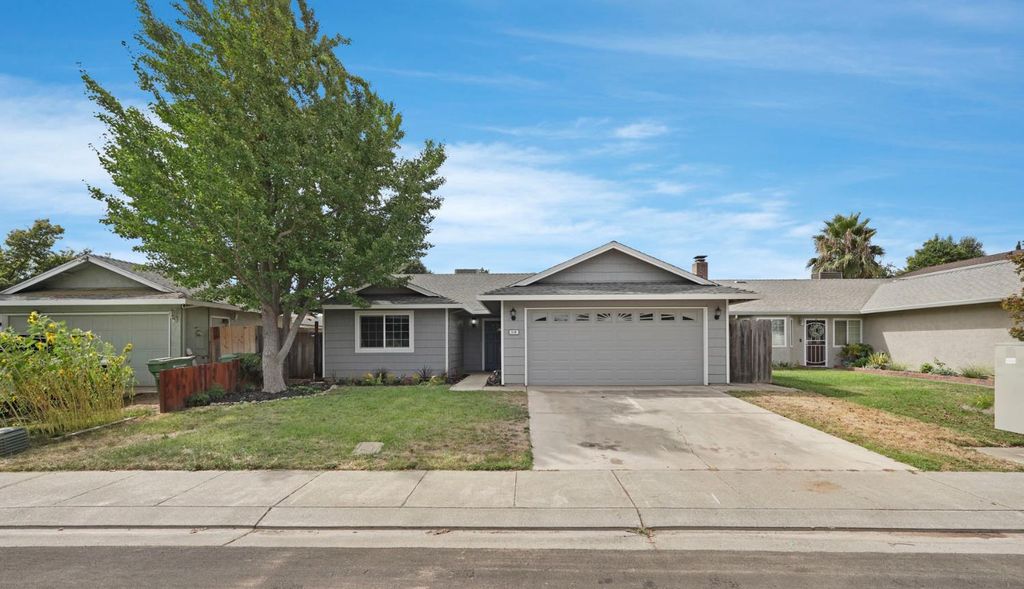 114 Evelyn Ct, Woodbridge, CA 95258