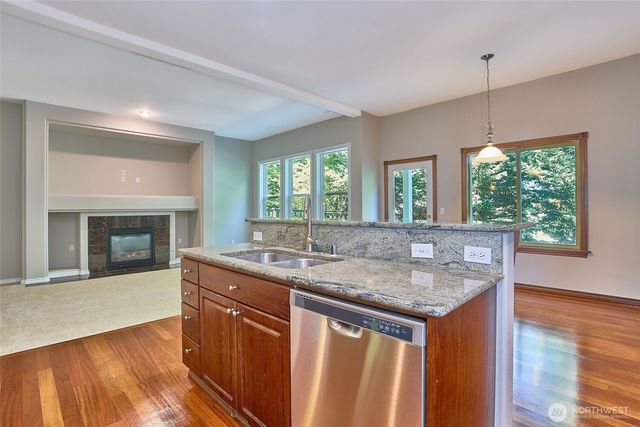 11912 SE 240th Place, Kent, WA 98030