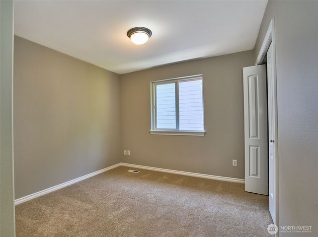 11912 SE 240th Place, Kent, WA 98030
