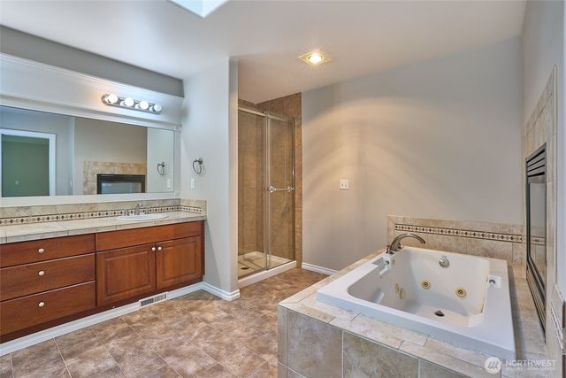 11912 SE 240th Place, Kent, WA 98030