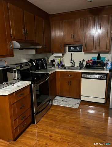 315 Congress Avenue A, Waterbury, CT 06708