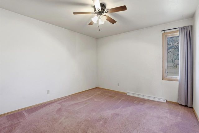 907 E FLORIDA AVENUE, Appleton, WI 54911