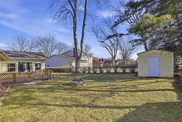 907 E FLORIDA AVENUE, Appleton, WI 54911