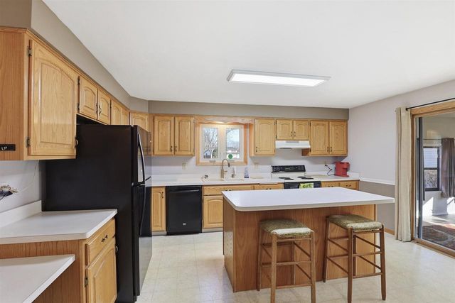 907 E FLORIDA AVENUE, Appleton, WI 54911