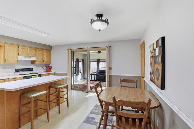 907 E FLORIDA AVENUE, Appleton, WI 54911