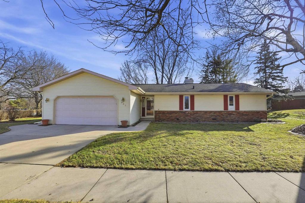 907 E FLORIDA AVENUE, Appleton, WI 54911