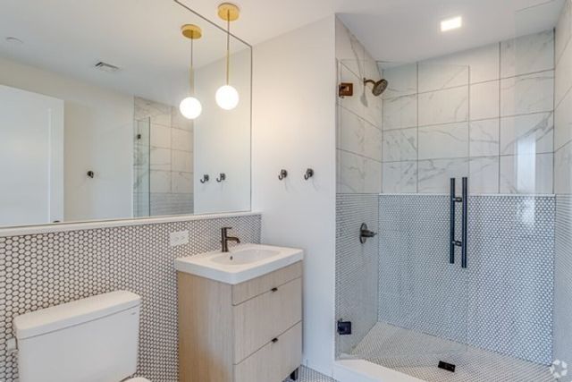 9-11 Burney 404, Boston, MA 02120