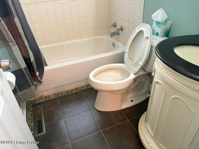 2707 Gardiner Ln, Louisville, KY 40205