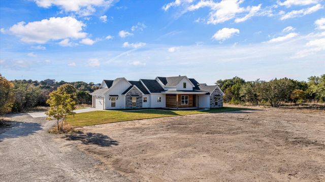 370 Hidden Lake, Bluff Dale, TX 76433