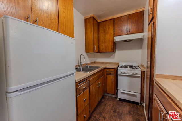 275 Lucas Avenue 4, Los Angeles, CA 90026