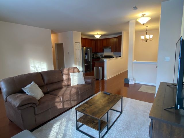 1587 Millbrook Drive 1587, Algonquin, IL 60102