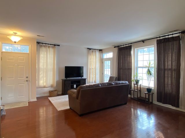 1587 Millbrook Drive 1587, Algonquin, IL 60102